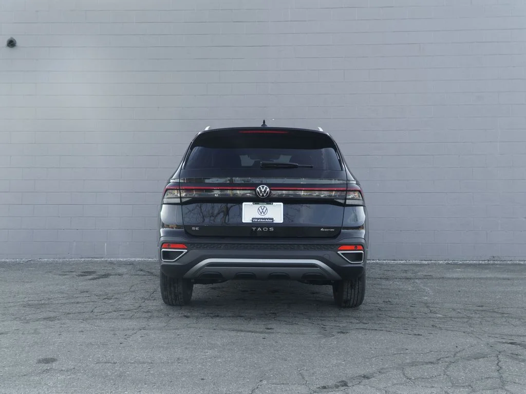 New 2026 Black Volkswagen 1.5T SE image 5