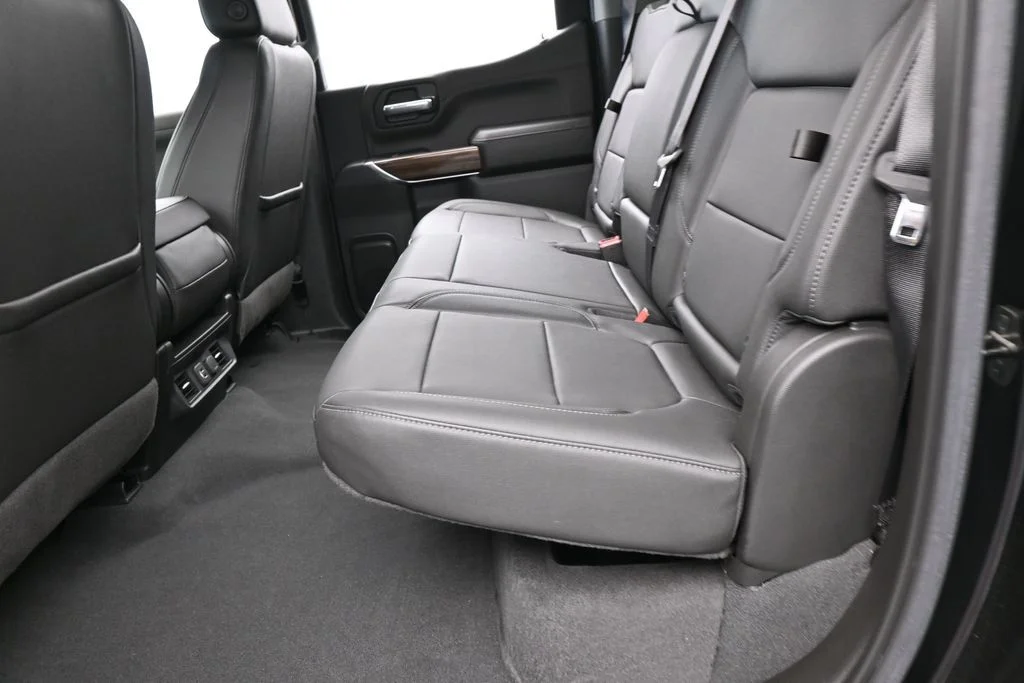 Used 2021 Black Chevrolet LT image 31
