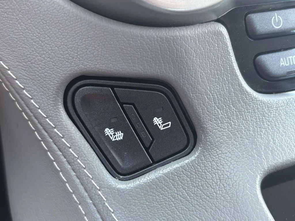 Used 2018 Silver Chevrolet LT image 42