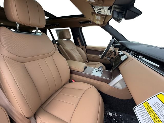 New 2026 Eiger Grey Land Rover SE image 16