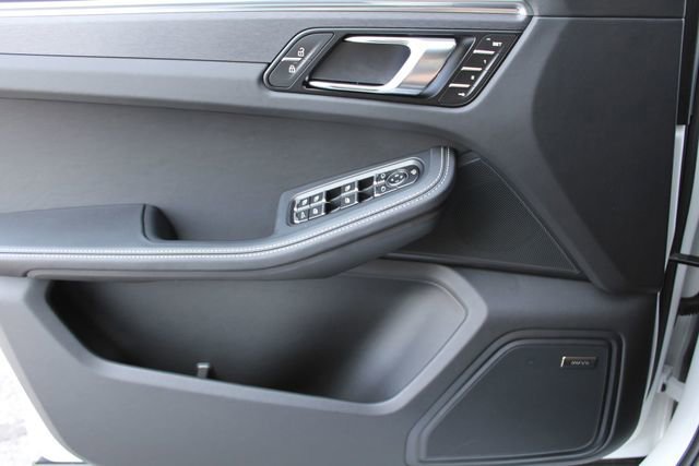 2026 Porsche Macan GTS - Photo 13