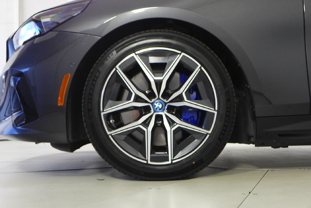 Certified Used 2024 Dark Graphite BMW M60 image 5