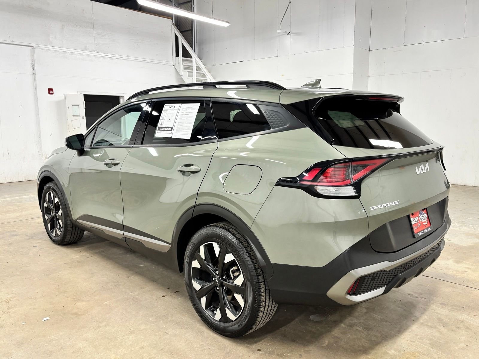 Used 2023 Green Kia X-Line image 5