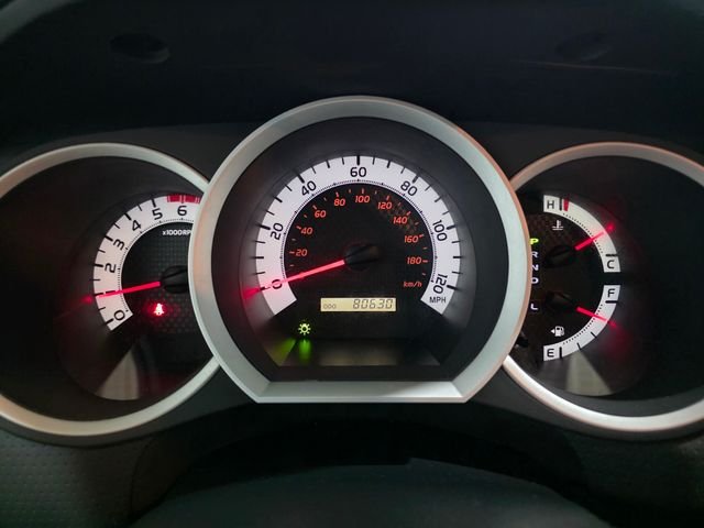 Used 2015 Silver Toyota Base image 17