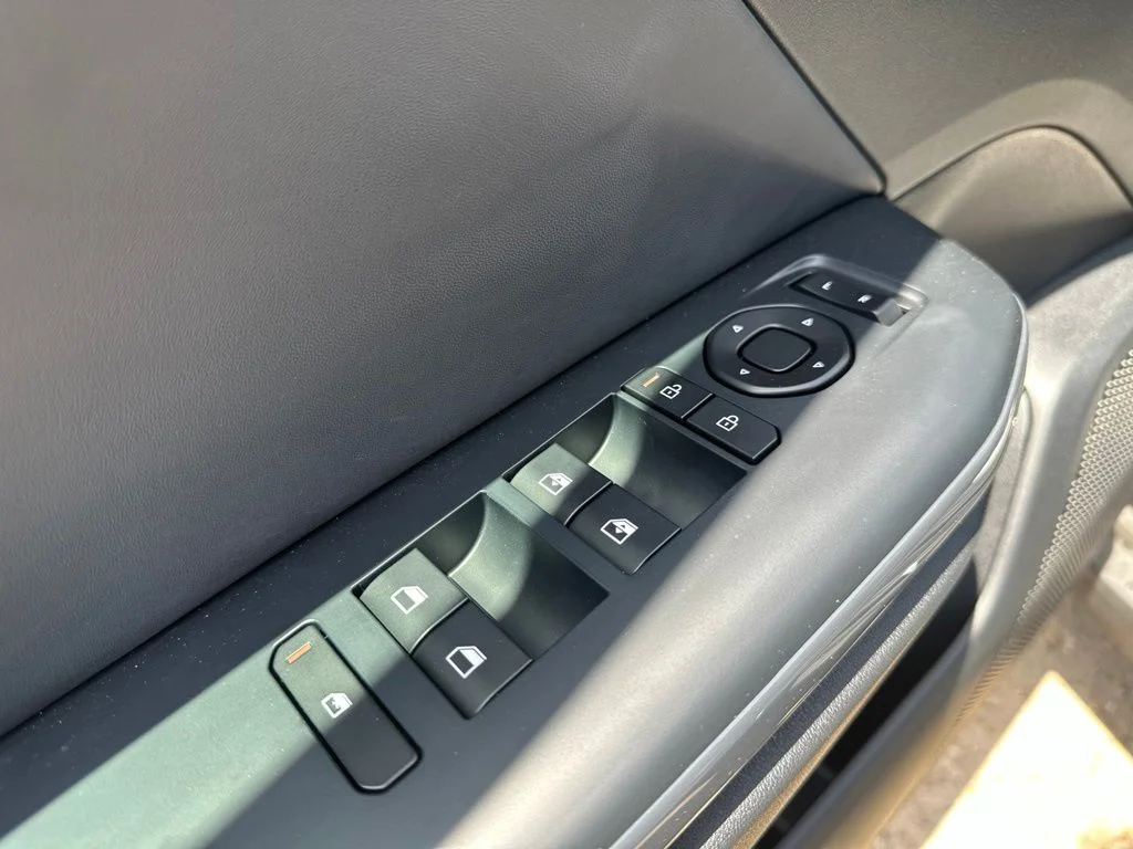 New 2026 Gray Kia EX image 7