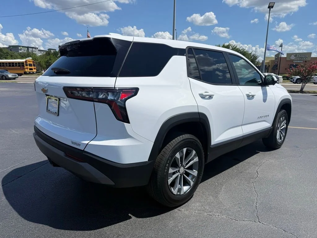 2026 Chevrolet Equinox LT - Photo 8