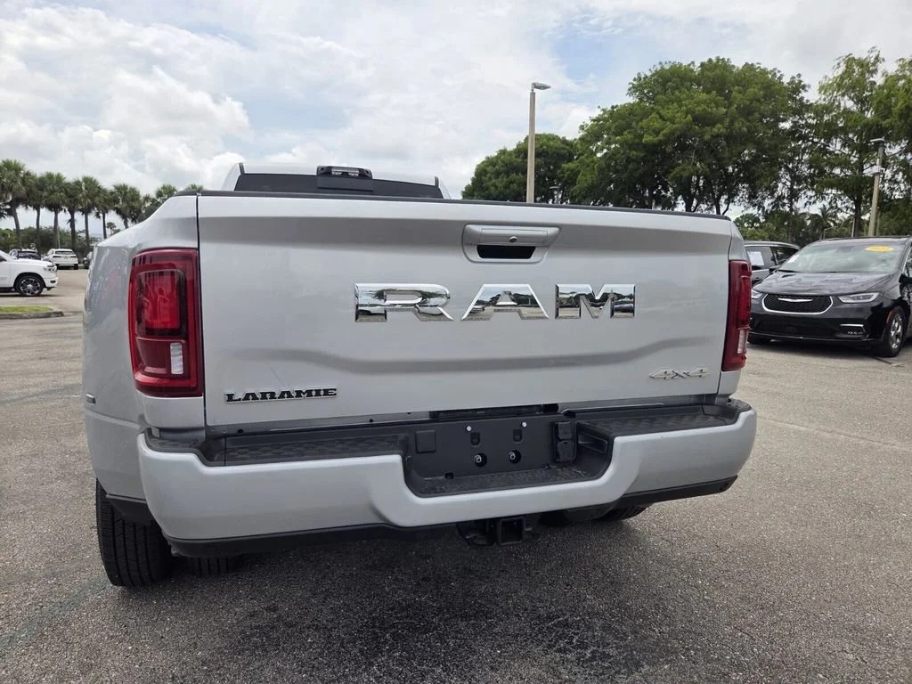 New 2026 Silver-Zynith Exterior Paint RAM Laramie image 6