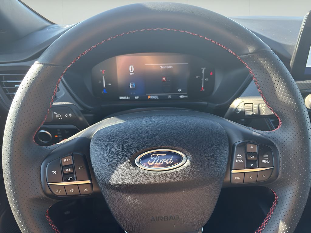 Used 2025 Agate Black Metallic Ford ST-Line image 19
