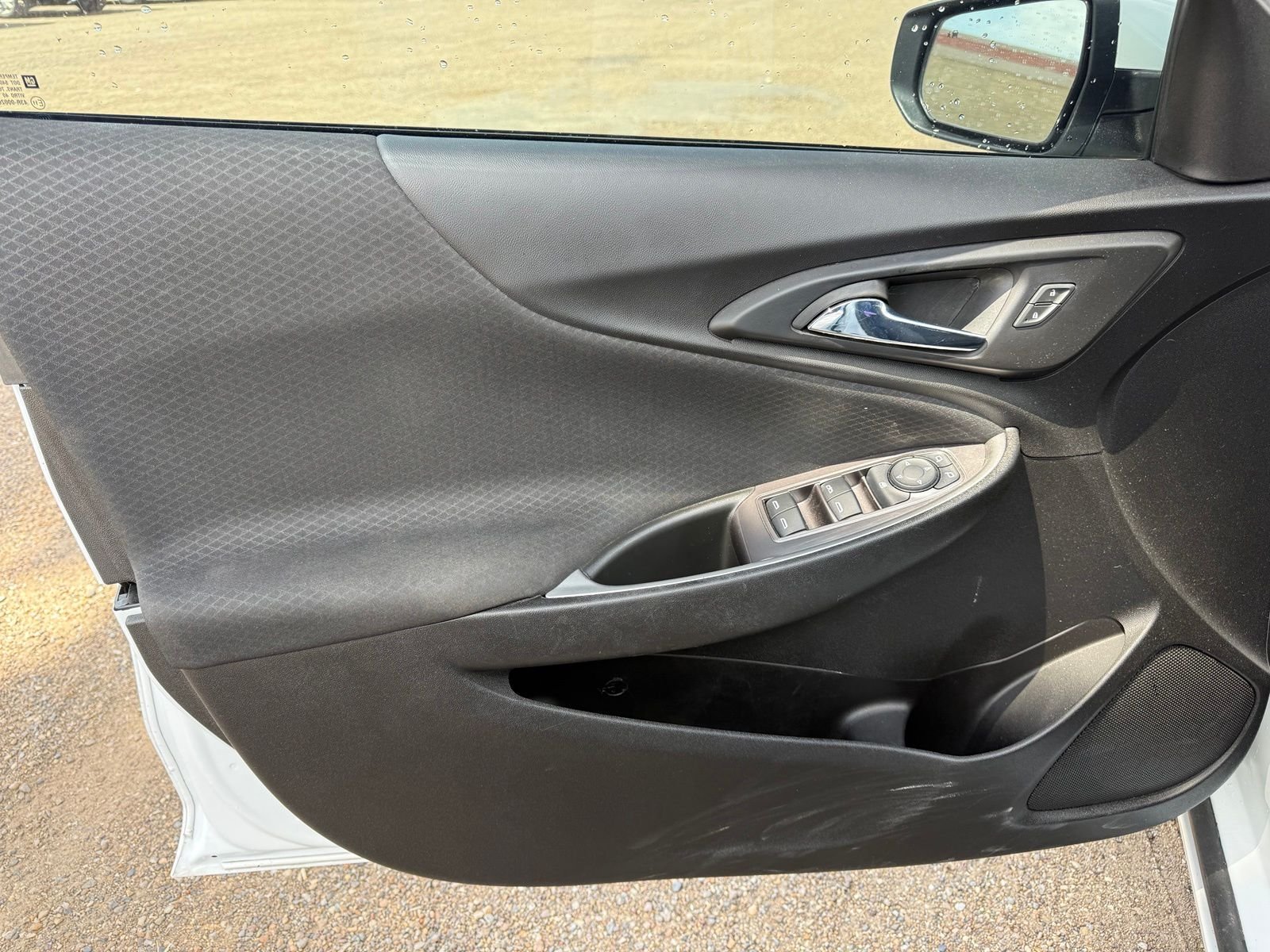 Used 2022 White Chevrolet LT image 12