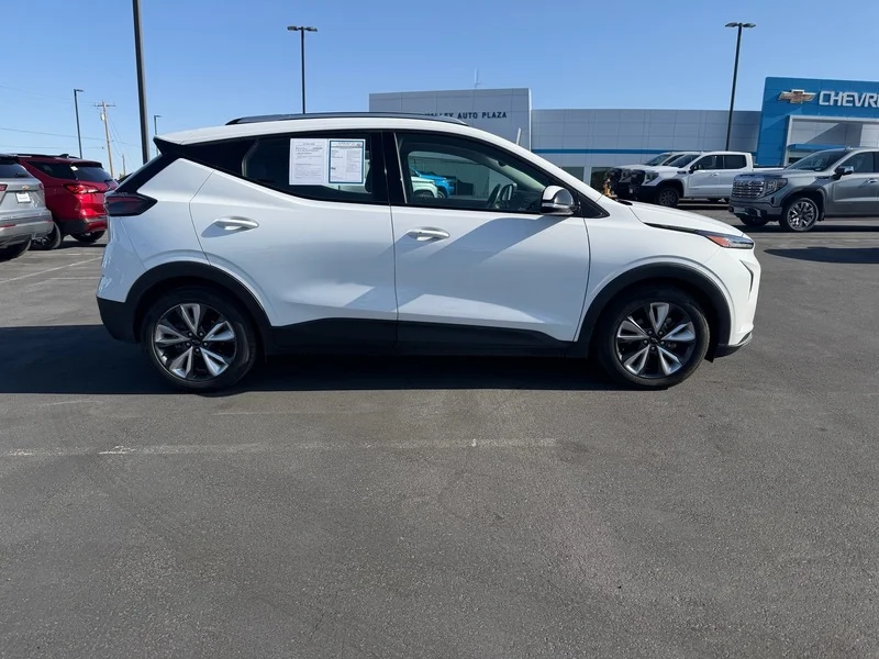 Used 2022 Chevrolet Bolt EUV LT with VIN 1G1FY6S07N4121040 for sale in Pahrump, NV