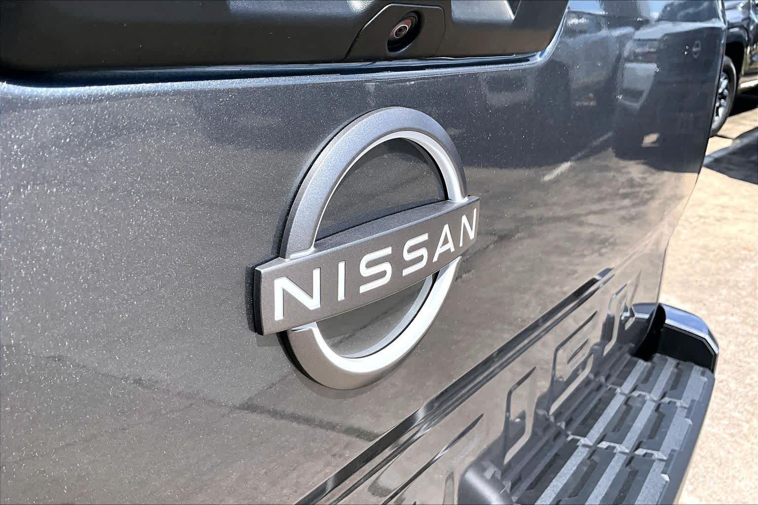 New 2027 Gun Metallic Nissan SV image 8