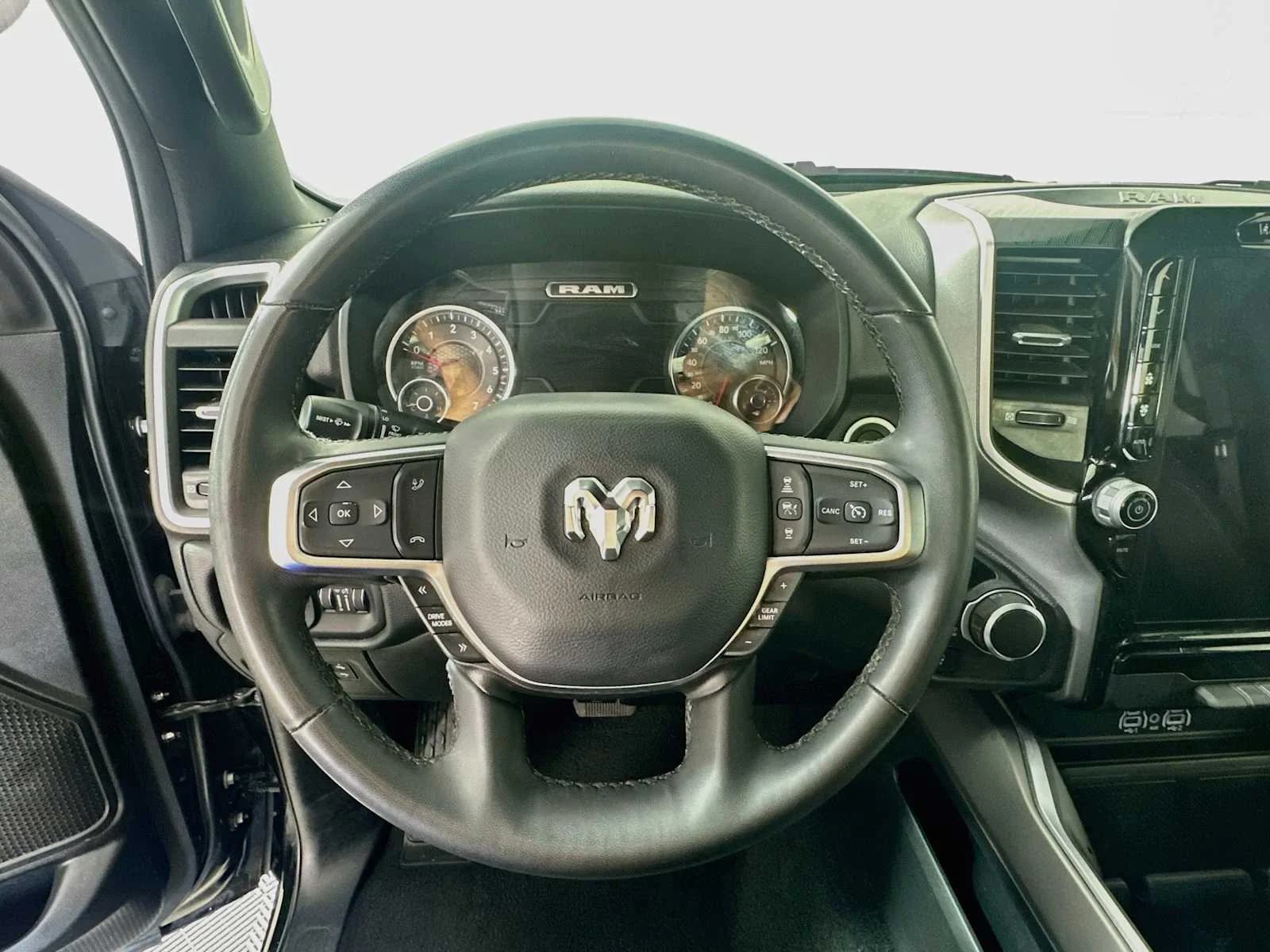 Used 2025 Diamond Black Crystal Pearlcoat Ram Big Horn image 9