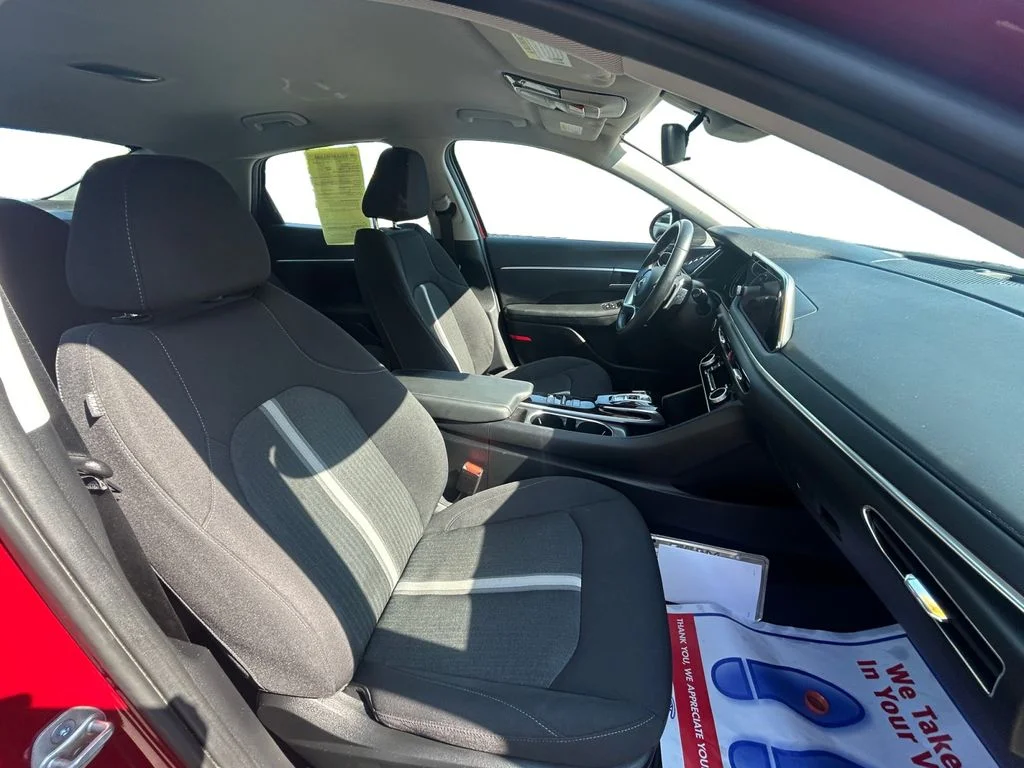 Used 2023 Ultimate Red Hyundai SEL image 16
