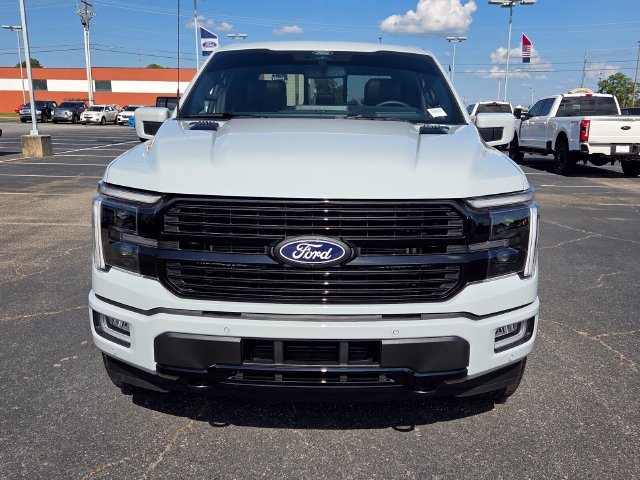 New 2026 Avalanche Ford Platinum image 2
