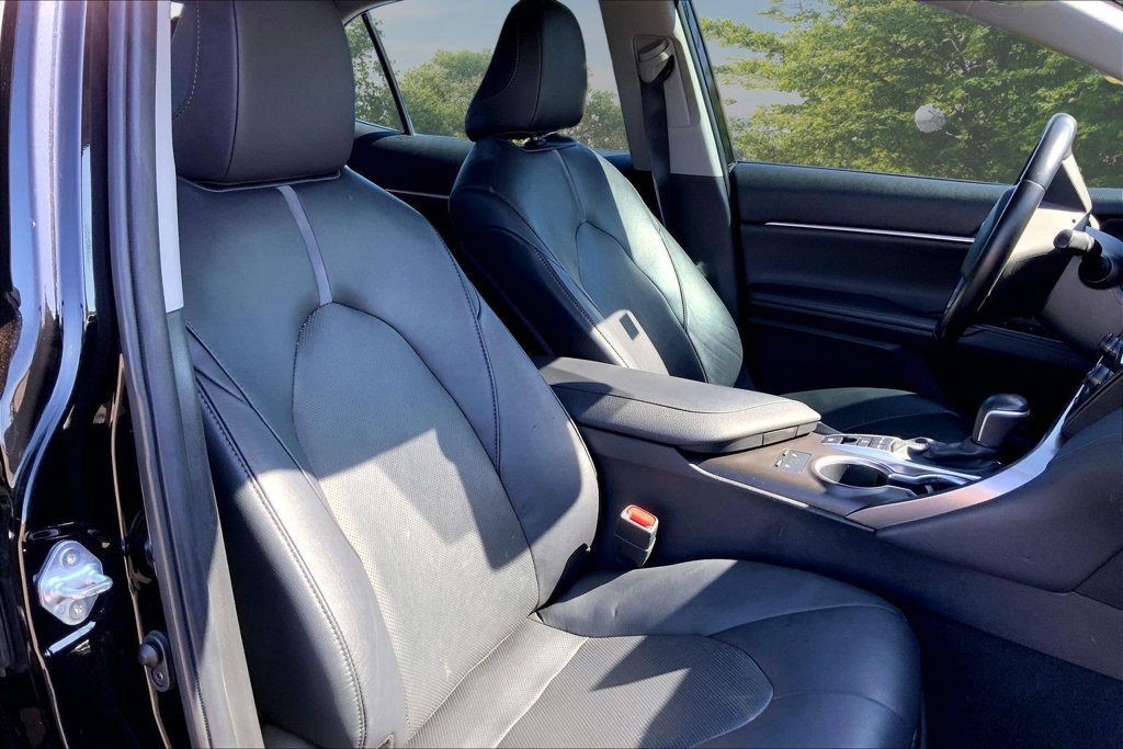 Used 2021 Black Toyota XLE image 28