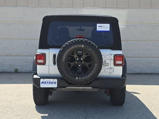 Used 2022 White Jeep Unlimited Willys image 12