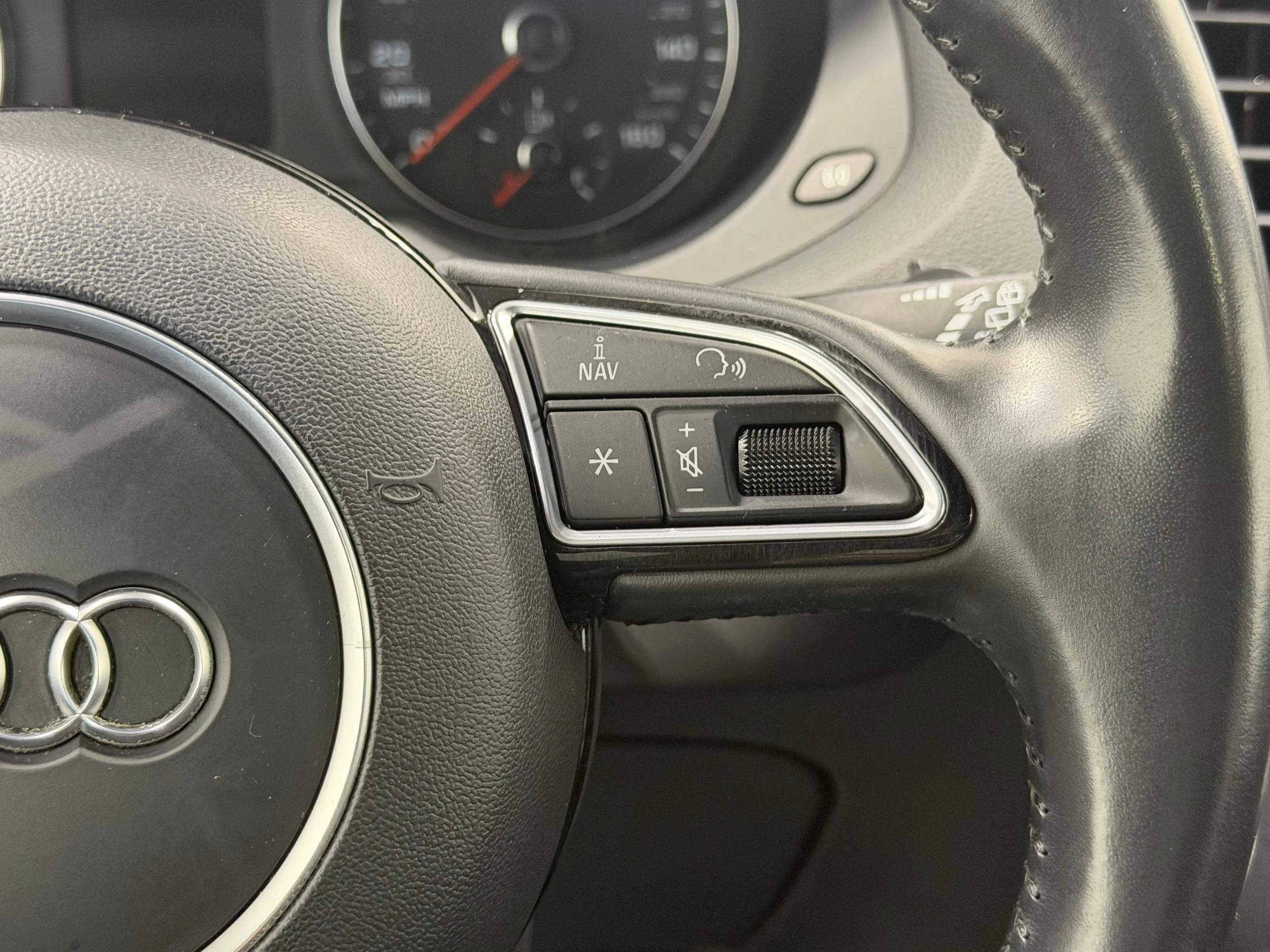 Used 2018 White Audi 2.0T Premium image 38