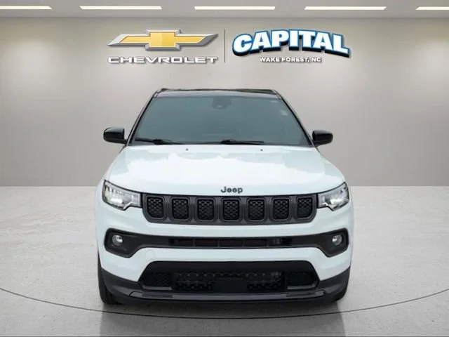 Used 2023 White Jeep Altitude 4x4 image 9