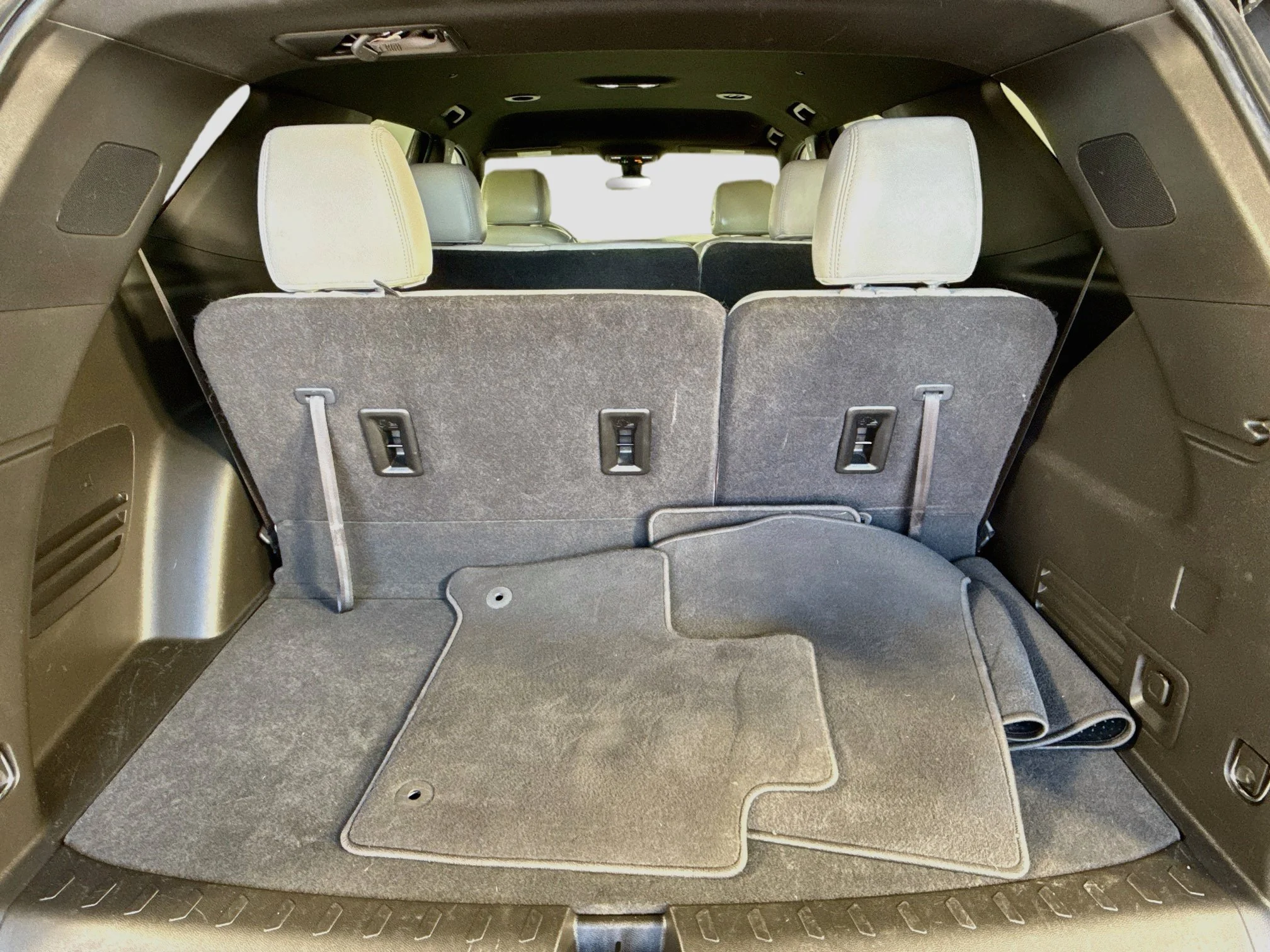 Used 2023 Sterling Gray Metallic Chevrolet LS image 27