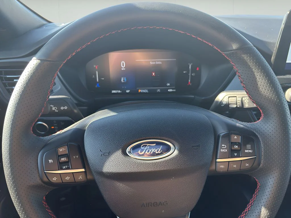 Used 2025 Agate Black Metallic Ford ST-Line image 19
