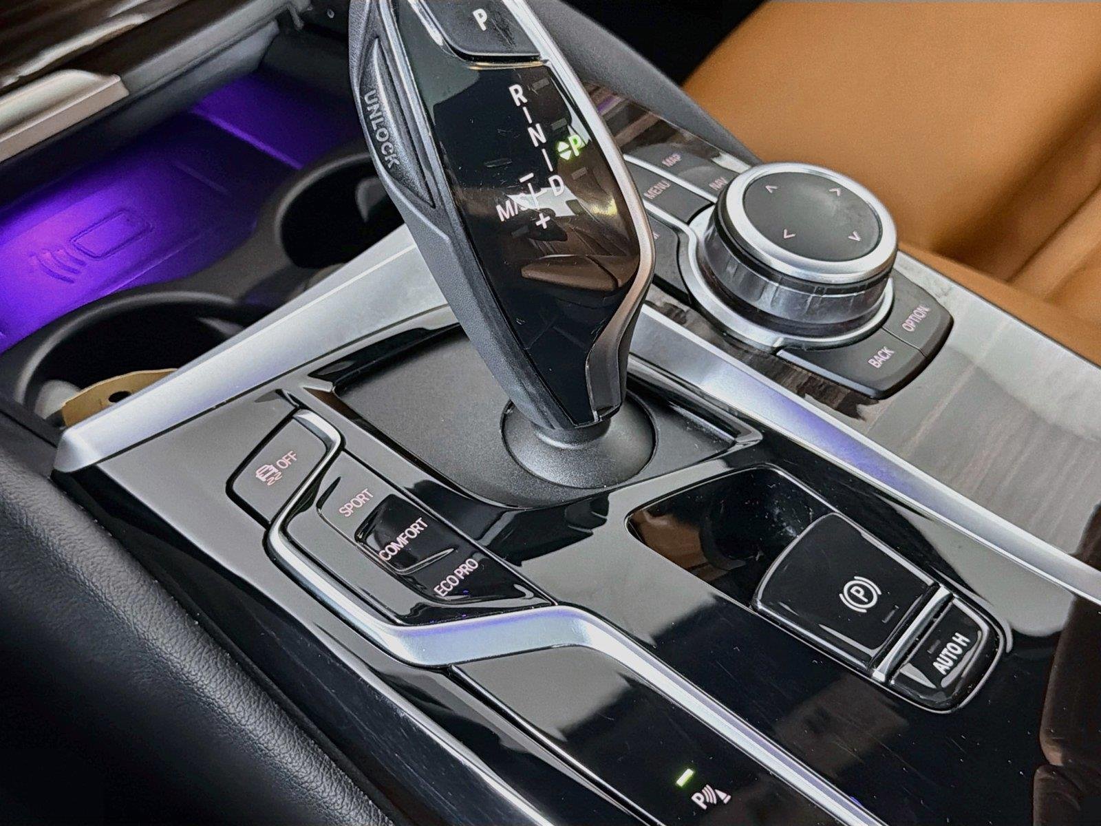 Used 2022 Dark Graphite Metallic BMW 540i xDrive image 17