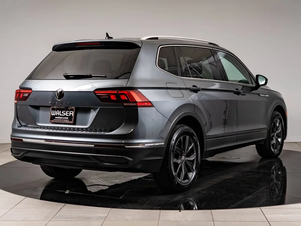 Used 2023 Platinum Gray Metallic Volkswagen 2.0T SE image 10