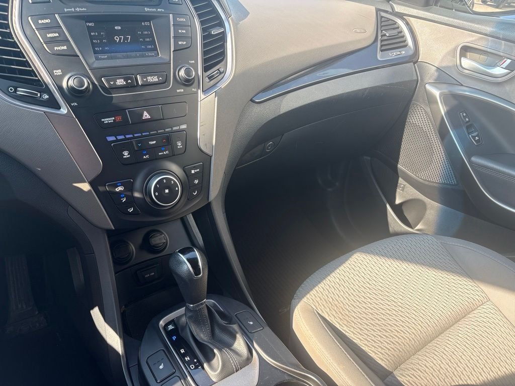 Used 2016 Iron Frost Hyundai SE image 21
