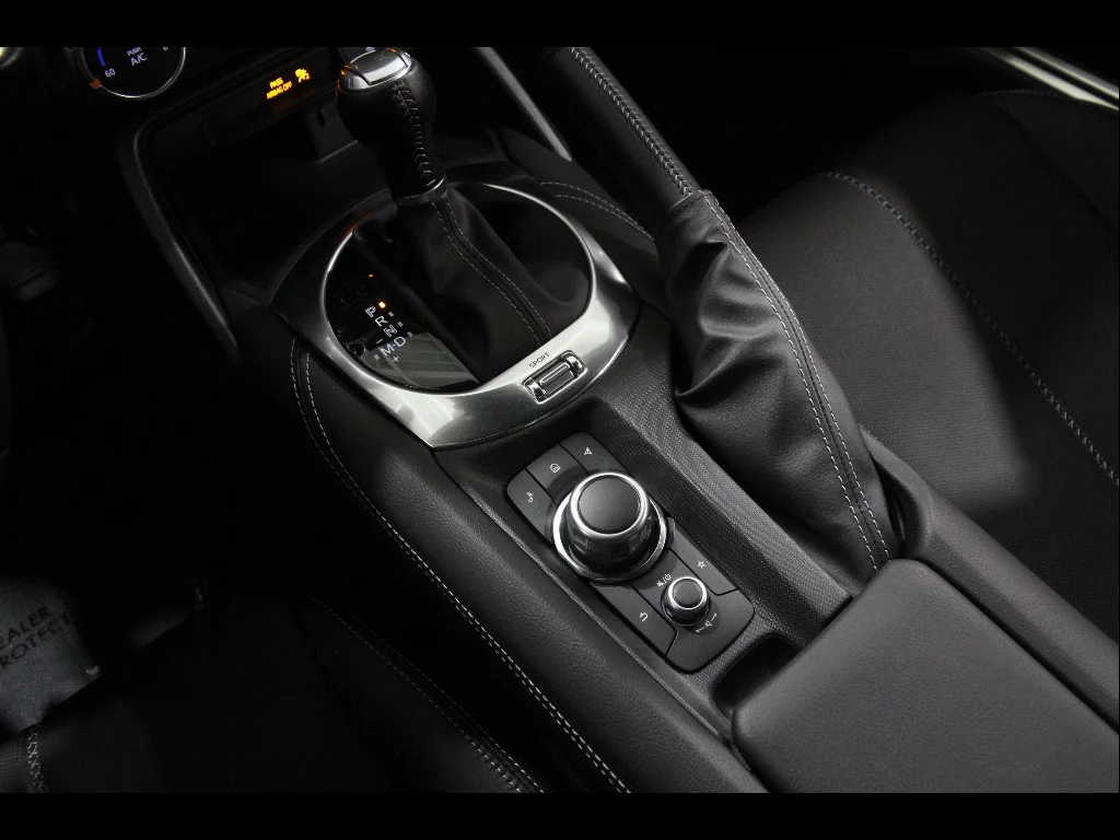 2025 Mazda MX-5 Miata Grand Touring - Photo 16