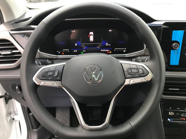 New 2026 Pure White w/Deep Black Roof Volkswagen SE Black image 15