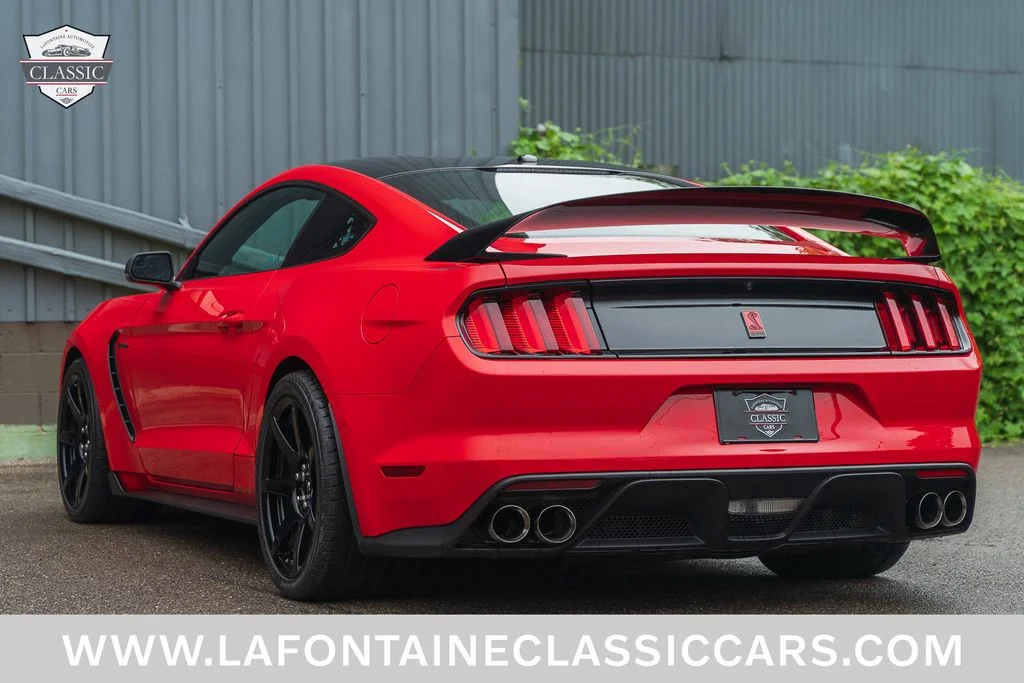 Used 2017 Red Ford Shelby GT350R image 28
