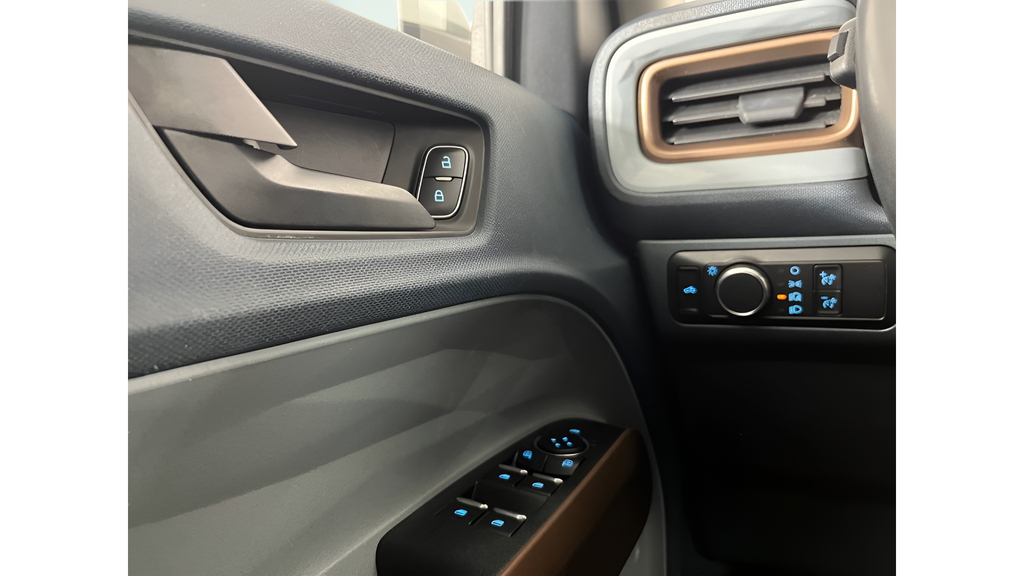 Used 2023 Cactus Ford Lariat image 21