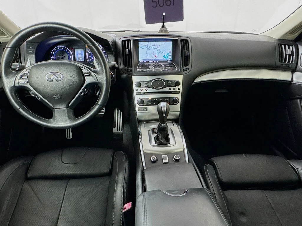 Used 2013 Blue INFINITI Sport image 27