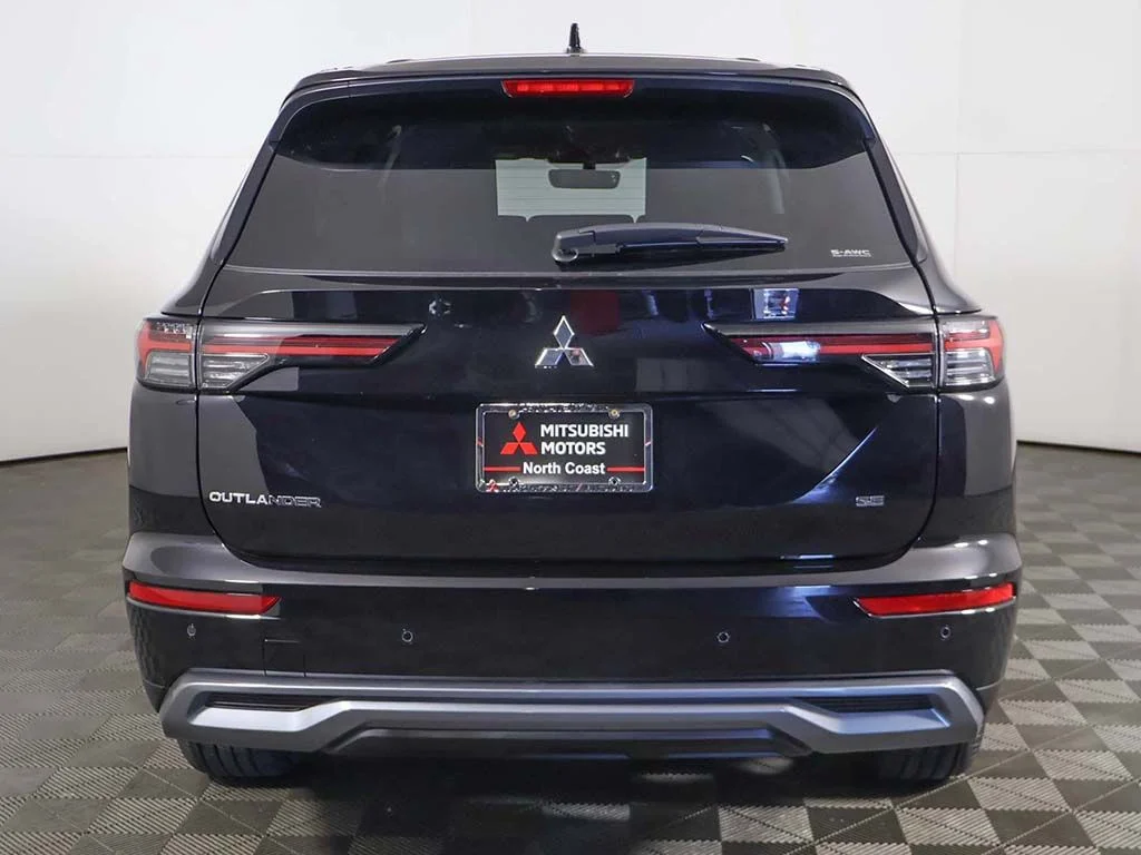 New 2026 Black Mitsubishi SE 1.5T S-AWC image 15