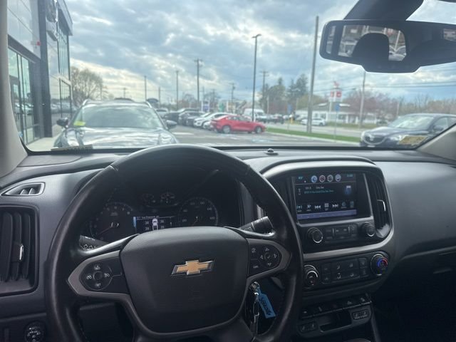 Used 2017 Black Chevrolet Z71 image 18