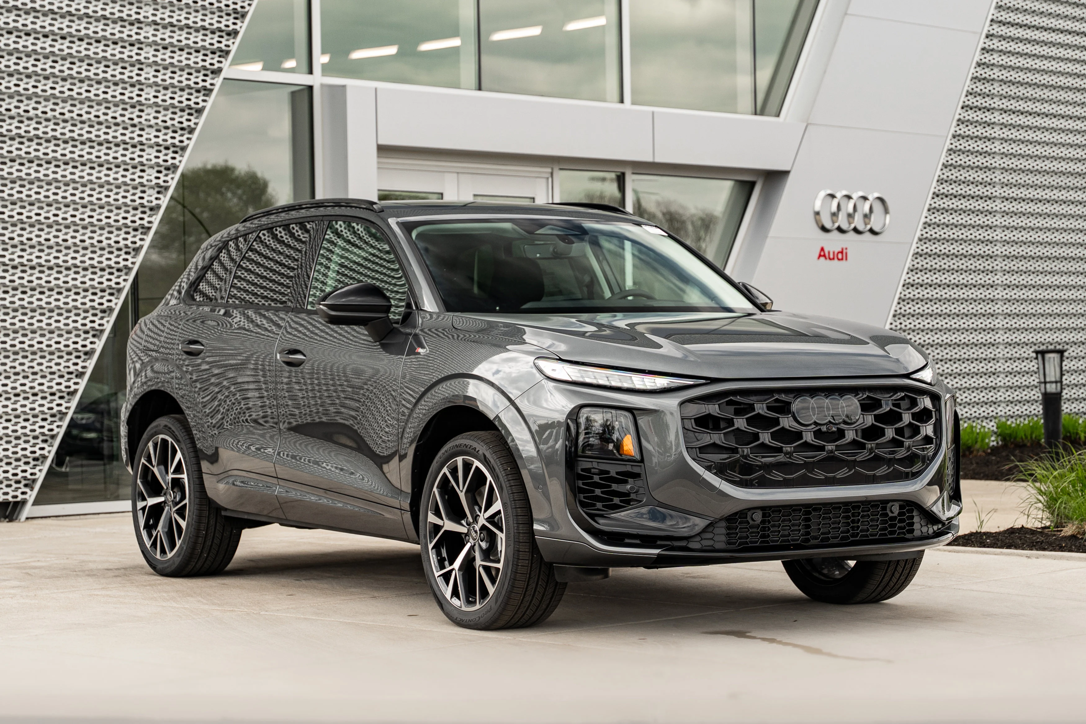 2026 Audi Q3 S line quattro's photo