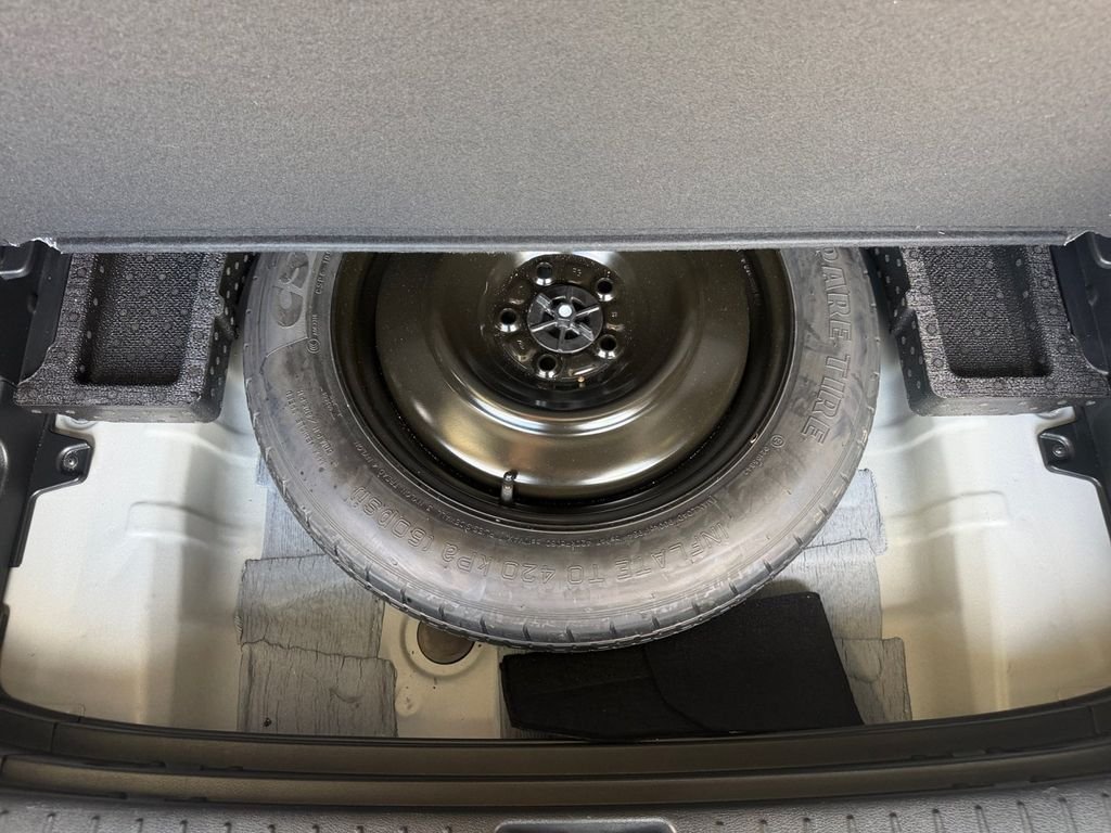 Used 2025 Gray Kia SX image 28