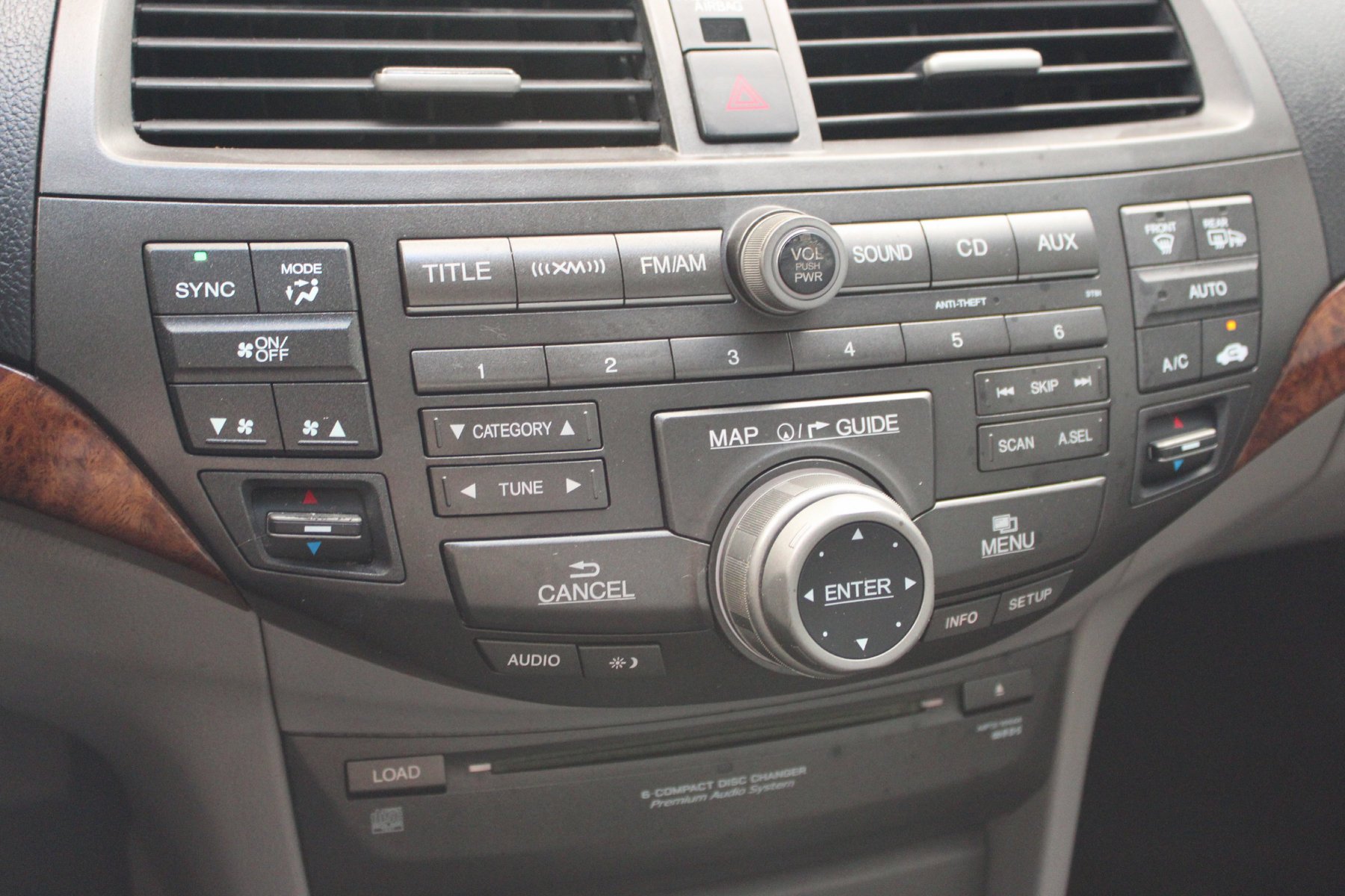 Used 2011 Alabaster Silver Metallic Honda 3.5 EX-L 4dr V6 Auto image 13