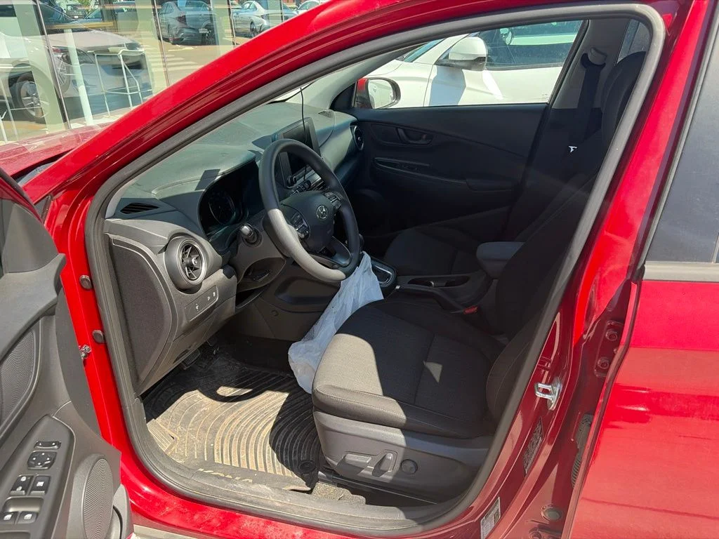 Used 2023 Red Hyundai SEL image 7