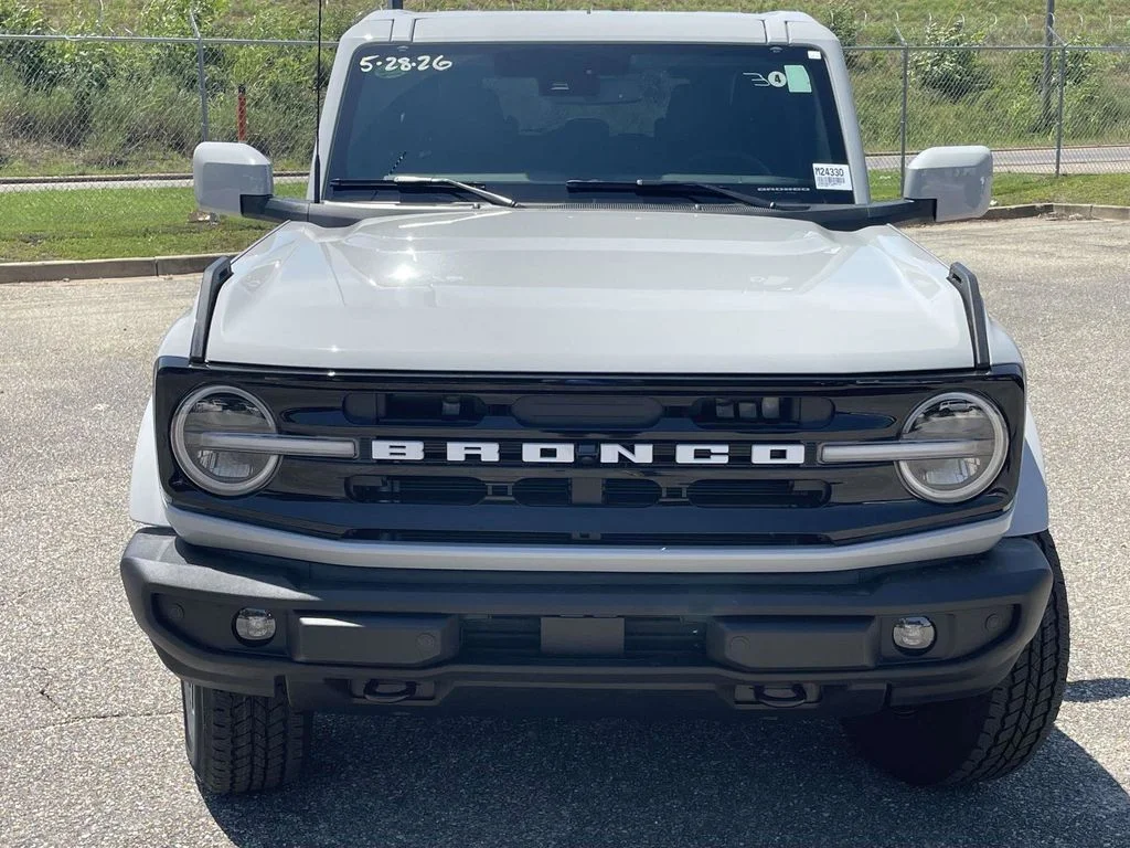 New 2026 White Ford Outer Banks image 8