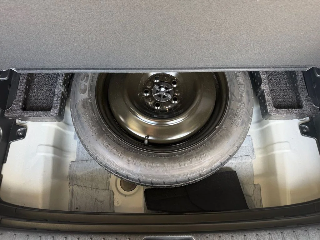 Used 2025 Gray Kia SX image 28