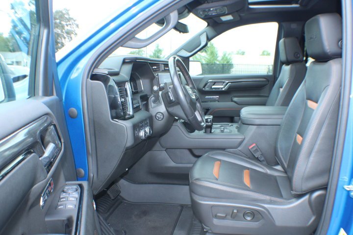 Used 2023 Dynamic Blue Metallic GMC AT4 image 16