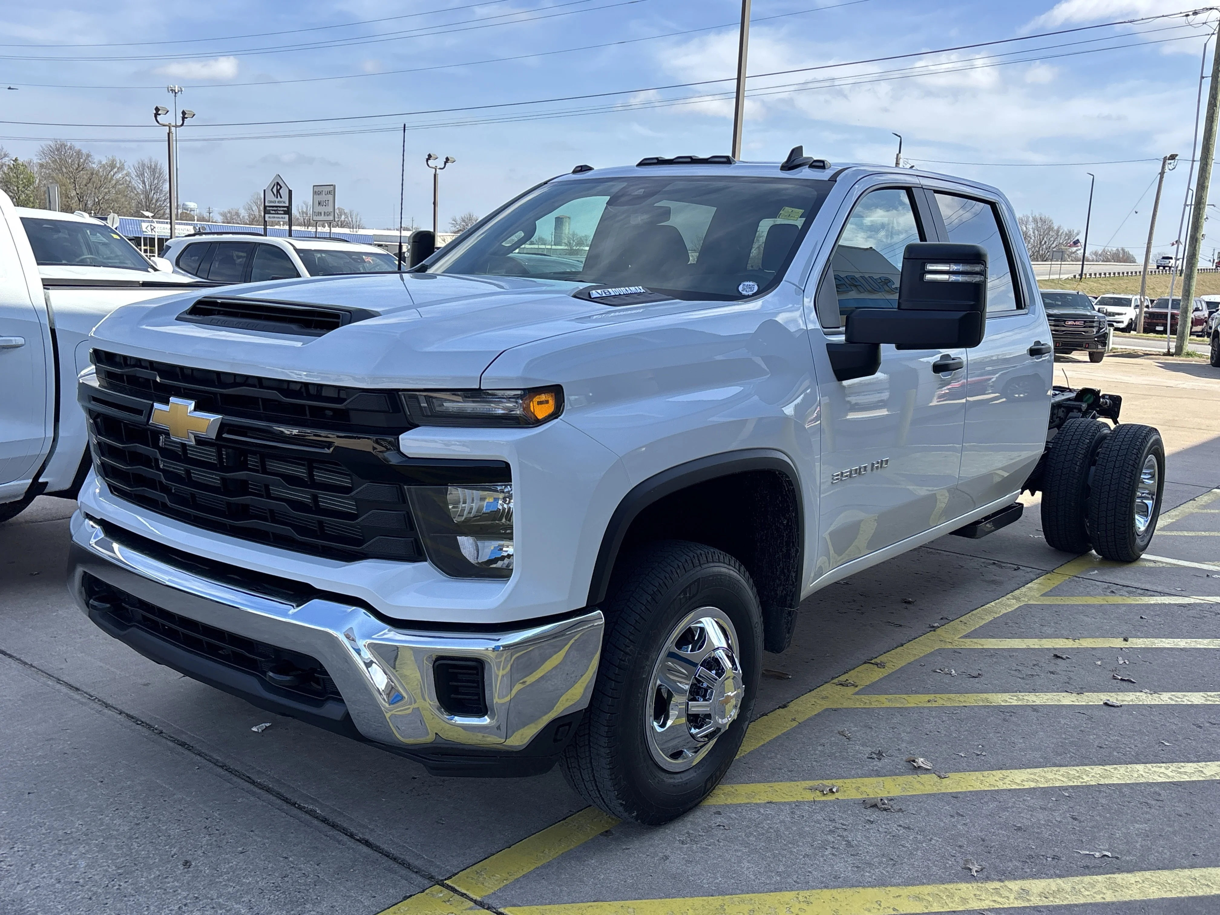 New 2026 Summit White Chevrolet Work Truck image 7