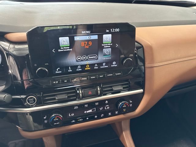 Used 2023 Beige Nissan Platinum image 19