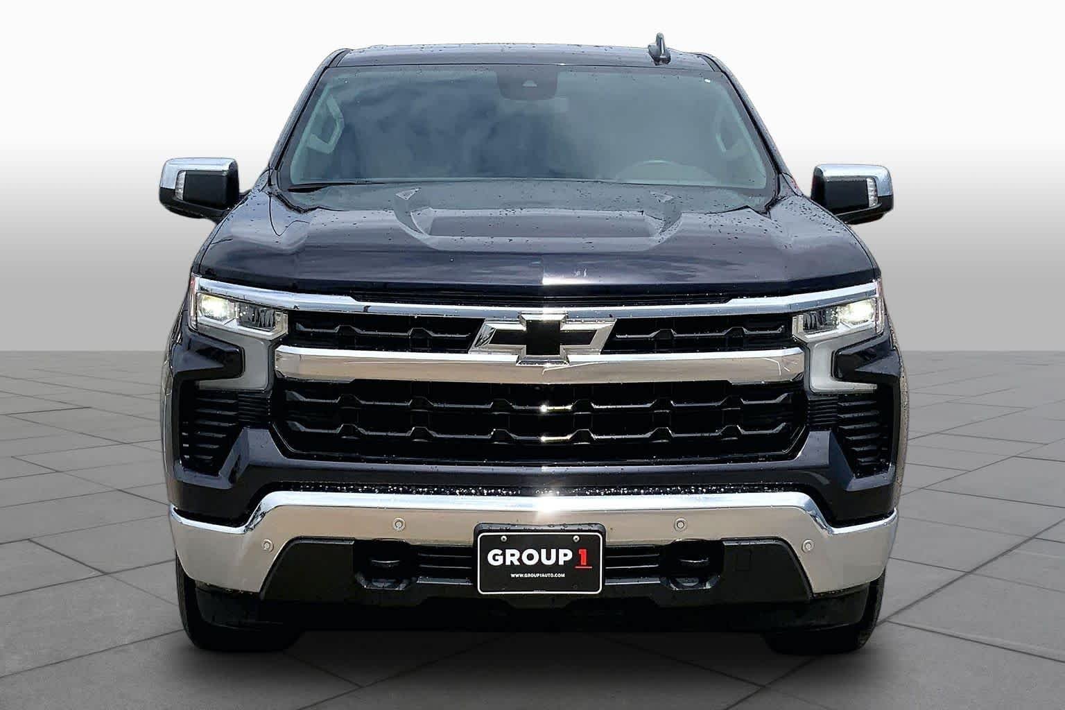 Used 2024 Dark Ash Metallic Chevrolet LT image 4