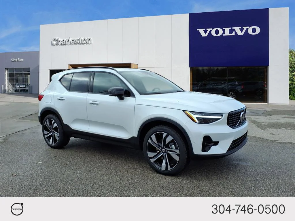 2026 Volvo XC40 B5 Ultra Dark AWD's photo