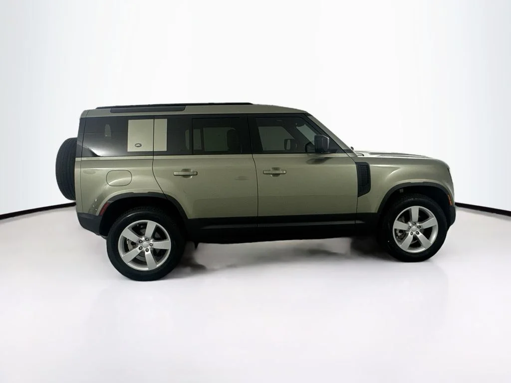 Certified Used 2023 Green Land Rover S image 4