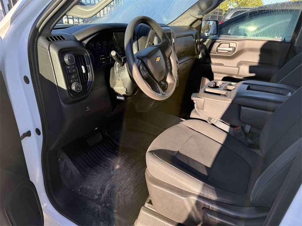 2019 Chevrolet Silverado 1500 photo 2