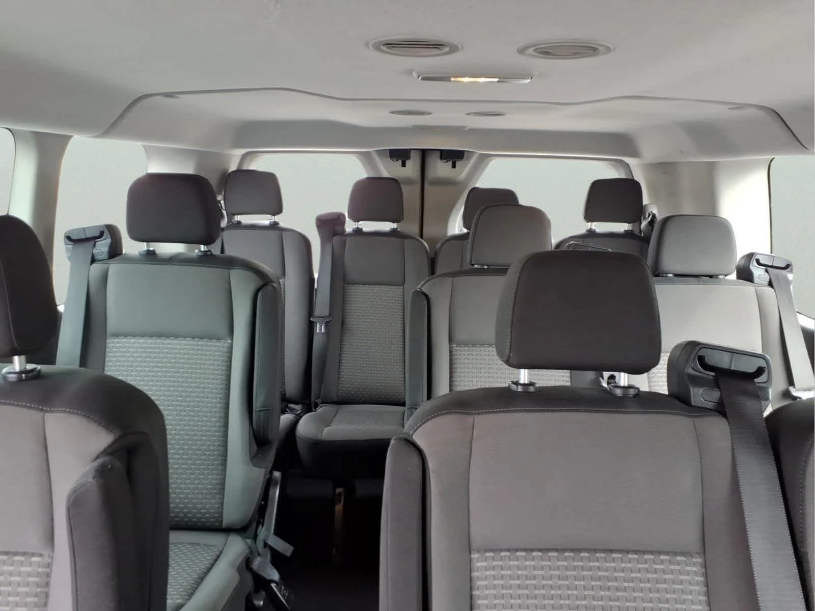 Used 2025 Oxford White Ford XLT image 30