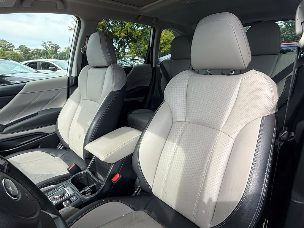 Used 2023 Crystal White Pearl Subaru Limited image 23