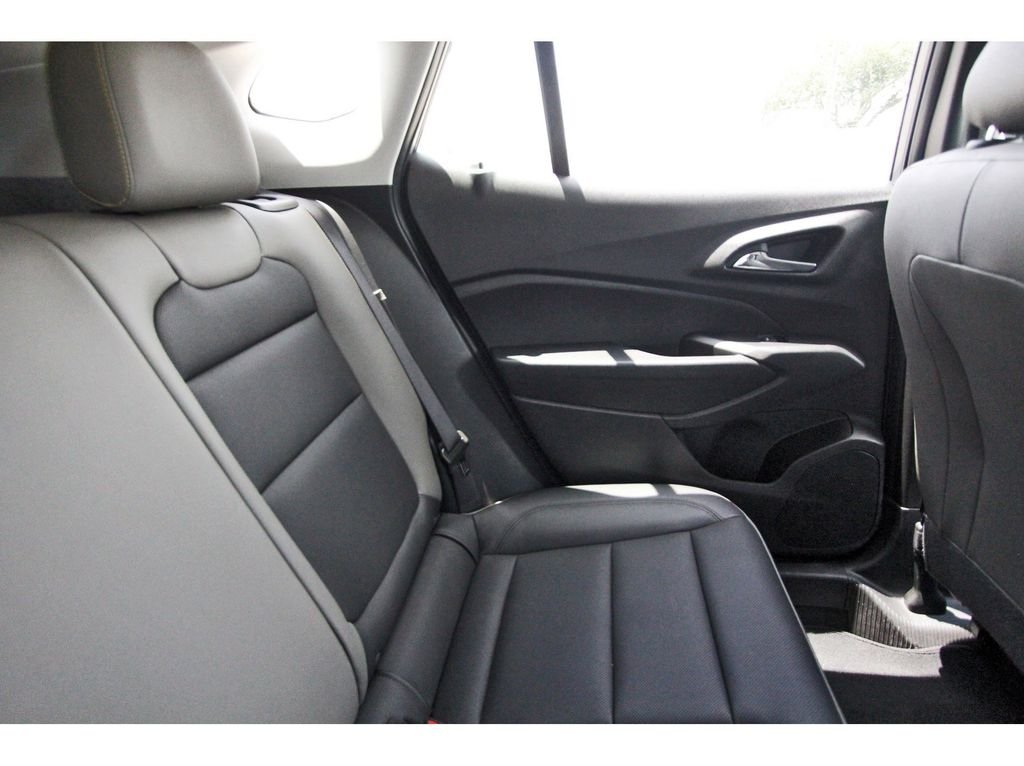 Used 2025 Gray Chevrolet ACTIV image 13